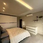 Lejlighed Bright Modern With Rooftop *
