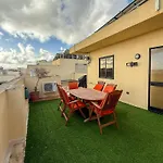 Appartamento Bright Modern With Rooftop *