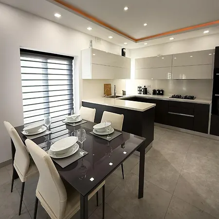 Bright Modern With Rooftop Mqabba