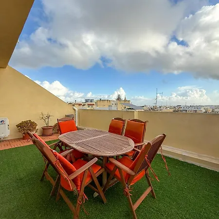 Апартаменты Bright Modern With Rooftop *